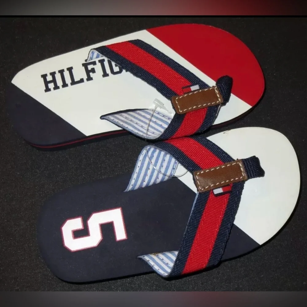 NEW TOMMY HILFIGER BEACH SANDALS RED WHITE BLUE COLOR BLOCK BOYS KIDS 8/9